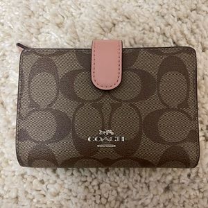 Coach Medium Corner Zip Wallet Signature Canvas Pink Interior